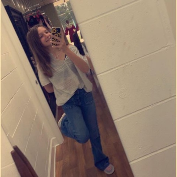 Meet your Posher, Kymbrelle - Picture 1 of 1